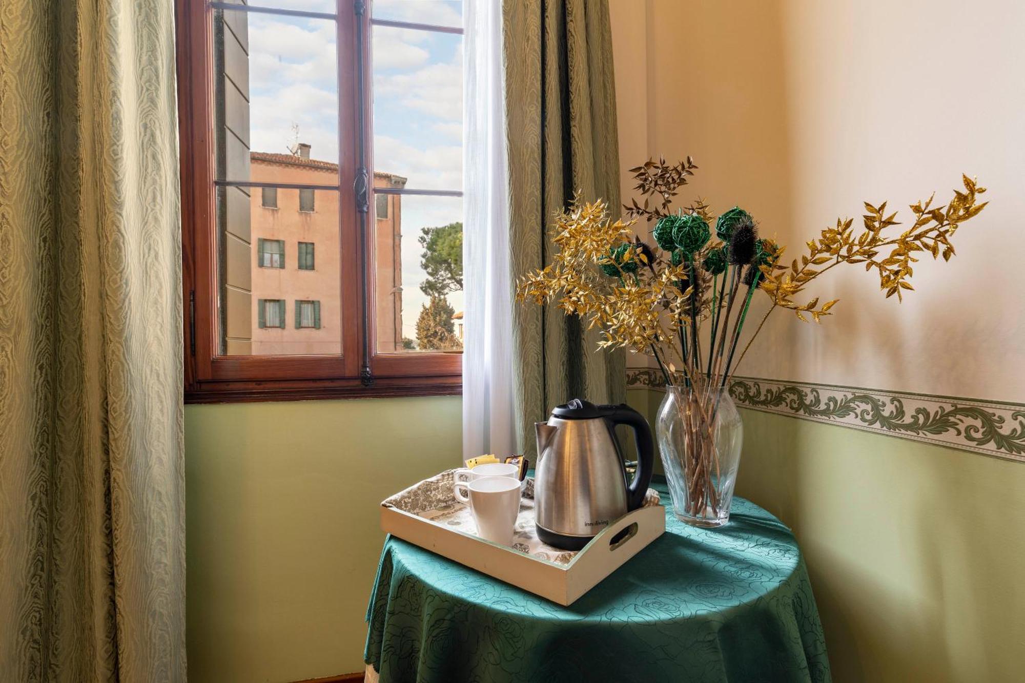 Bed And Breakfast Casa Delle Rose Lido Venezia Venedigs Lido Eksteriør billede
